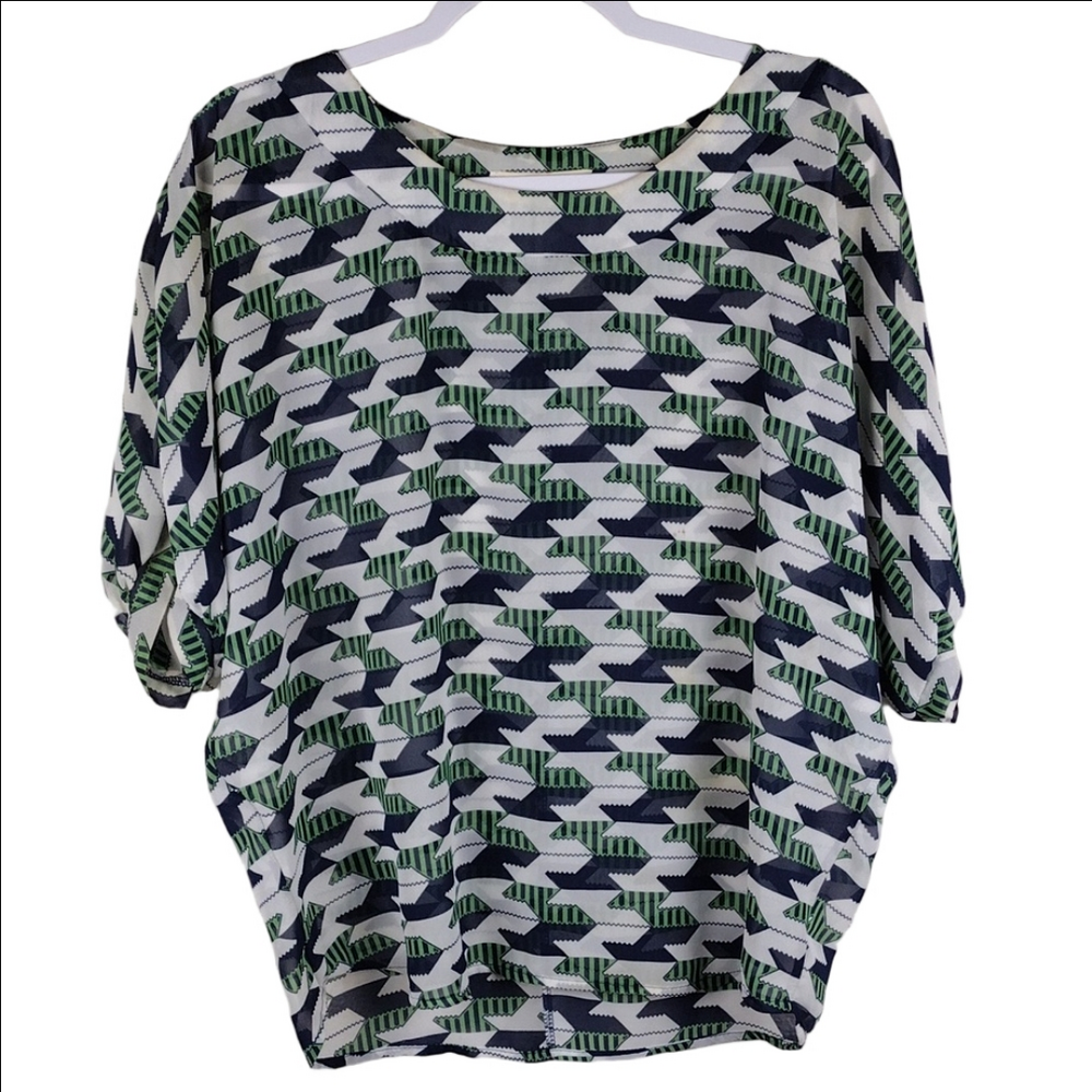 Miami Black Green Geometric Scoop Neck Short Sleeve High Low Boxy Style Top